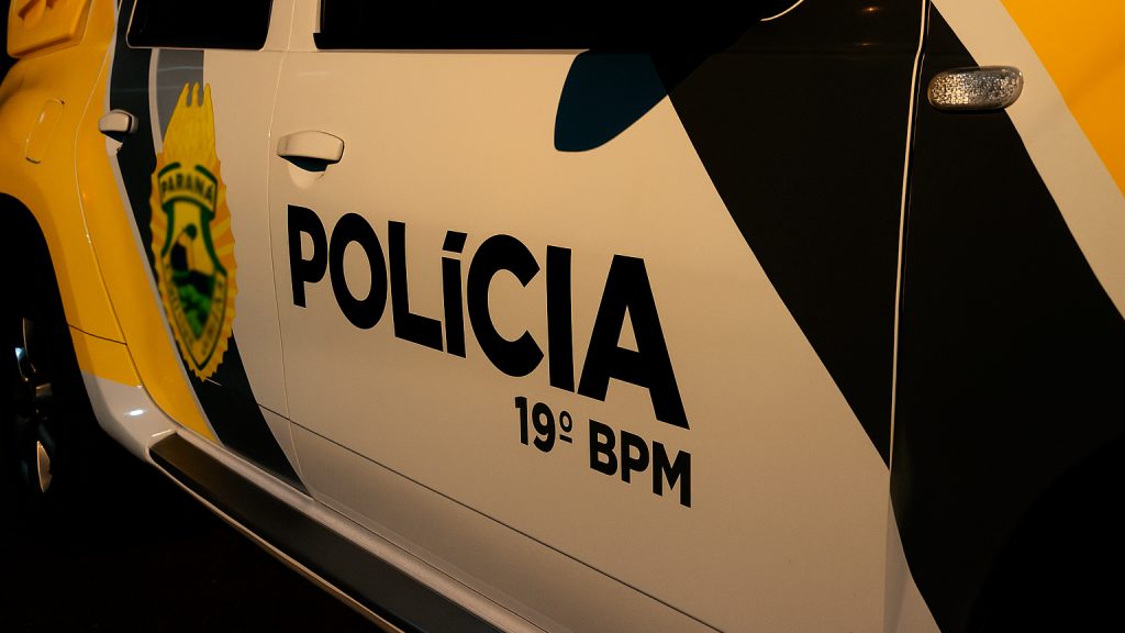 Homem usa cocaína e invade residência após ter “ficado ruim” Homem usa cocaína e invade residência após ter “ficado ruim”