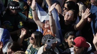 Marcha para Jesus mantém tom político com milhares de pessoas em SP