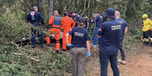 Três pessoas que ficaram em balão morreram abraçadas, diz delegado Imagem referente a Três pessoas que ficaram em balão morreram abraçadas, diz delegado