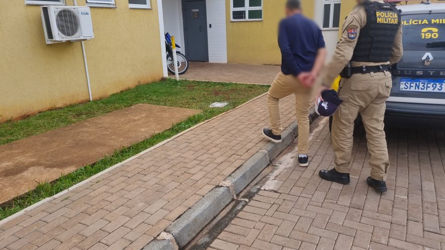 Homem ameaça esposa com faca e é detido pela Polícia Militar