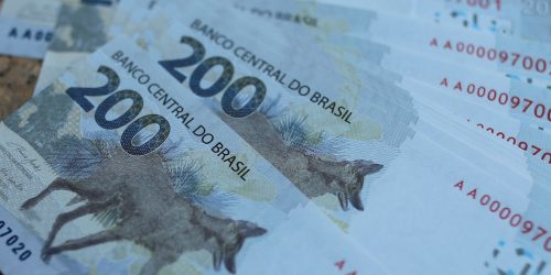 Entenda: disputa em torno do IOF define quem paga por ajuste fiscal Imagem referente a Entenda: disputa em torno do IOF define quem paga por ajuste fiscal
