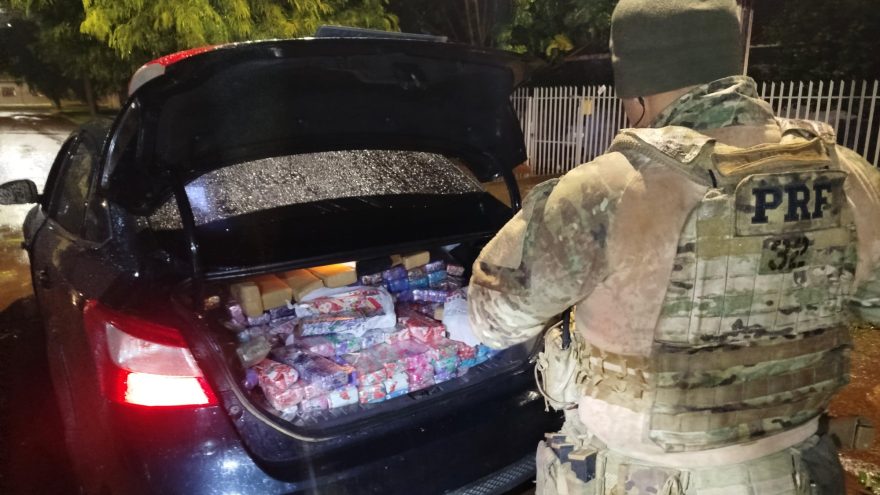Durante madrugada chuvosa, PRF apreende 257 kg de maconha em Cascavel