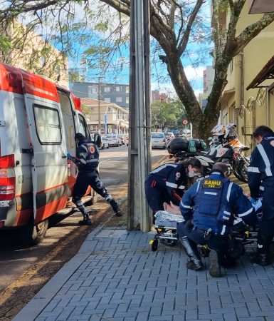 Imagem referente a Expulso de casa após briga, homem apaga de frio na calçada do Centro