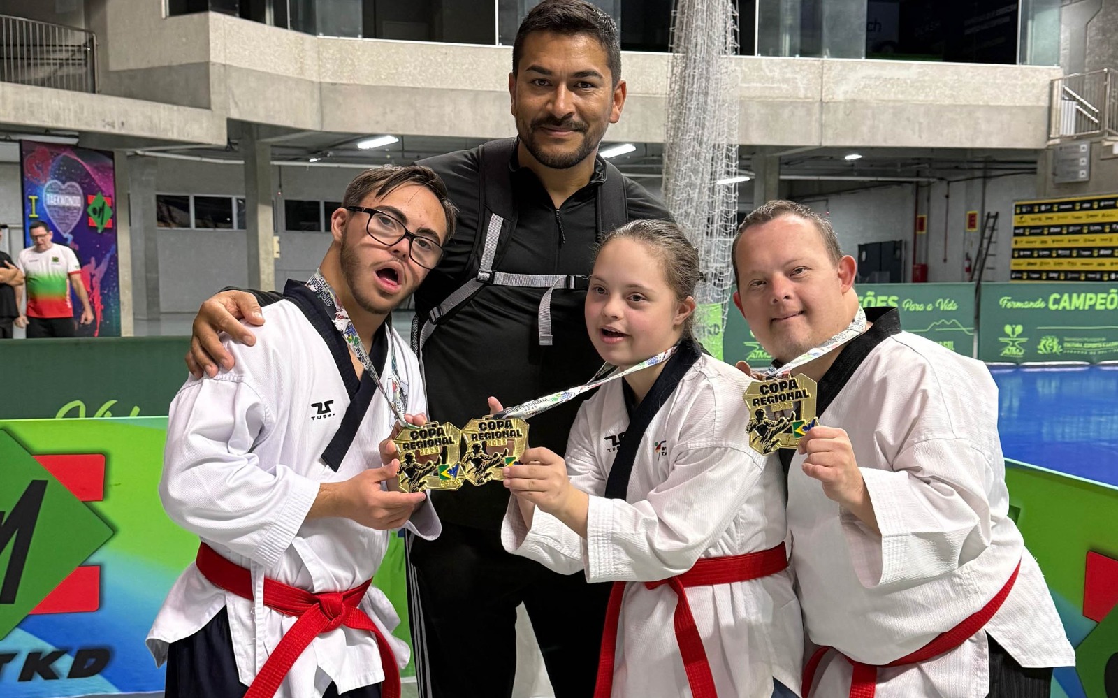 Atletas de Cascavel brilham na Copa Regional Sul de Taekwondo e se preparam para o Paranaense em casa Atletas de Cascavel brilham na Copa Regional Sul de Taekwondo e se preparam para o Paranaense em casa