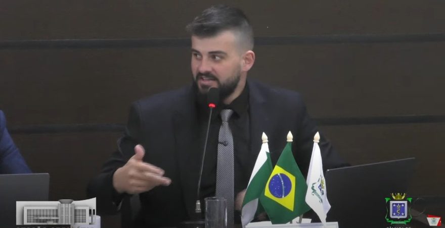 Fão do Bolsonaro dispara: “Basta de velhinhos endividados!”