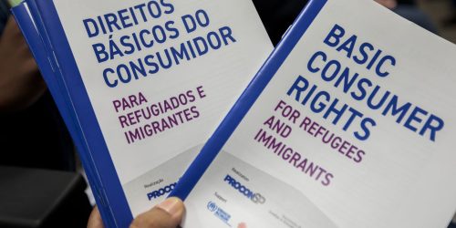 Imagem referente a Procon lança cartilha sobre direitos do consumidor para refugiados