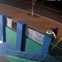 Imagem referente a Jovens são flagrados invadindo pátio da Associação de Moradores do Bairro Periolo