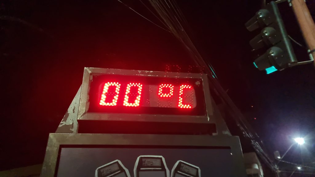 Cascavel enfrenta manhã congelante e registra temperaturas negativas no dia mais frio do ano no Paraná