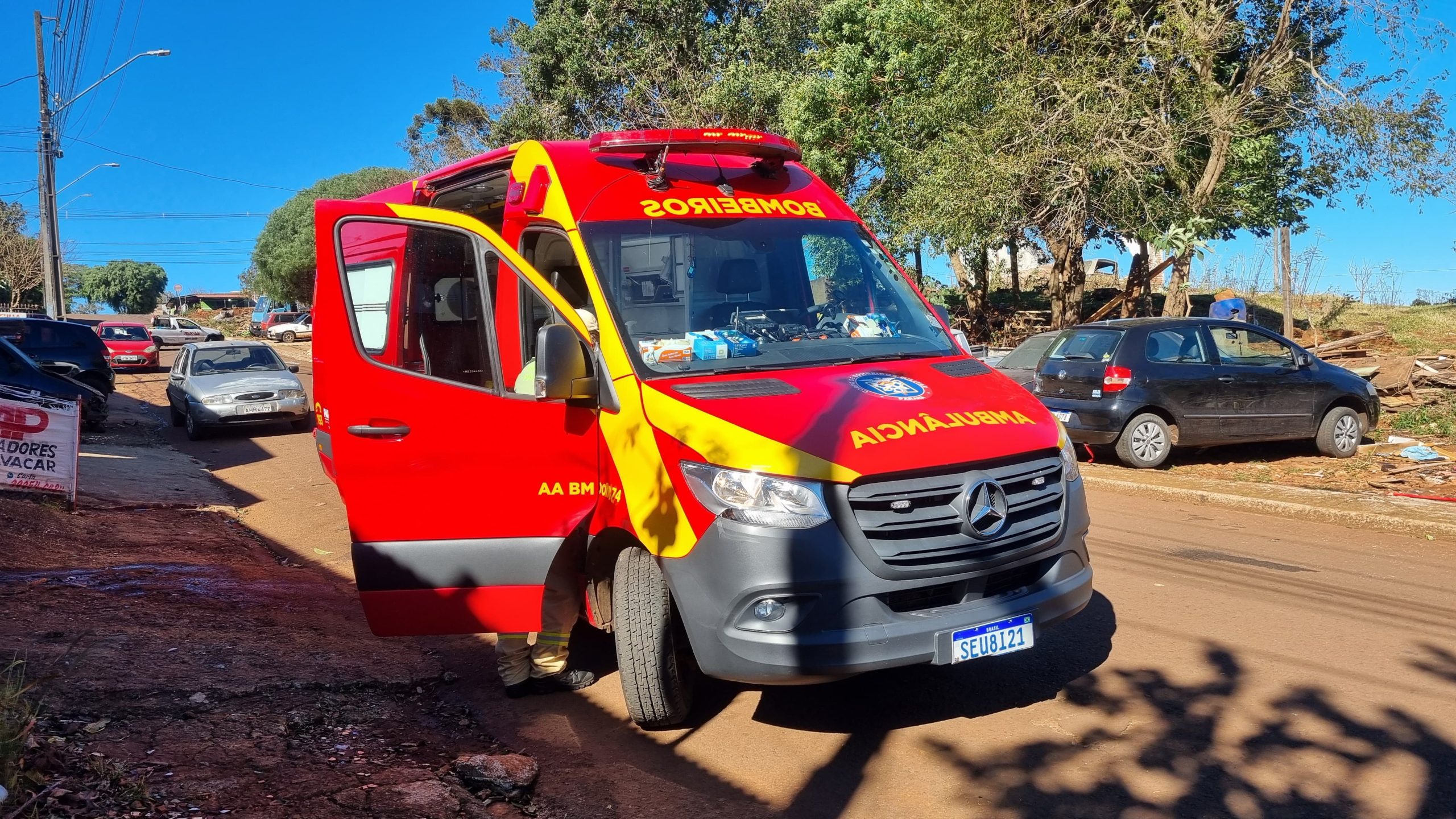 Homem fica ferido após ser atingido por carretinha no Cascavel Velho