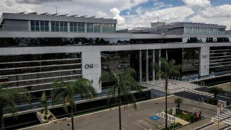CNJ suspende promoção de juiz e diz que vaga deveria ser para mulher