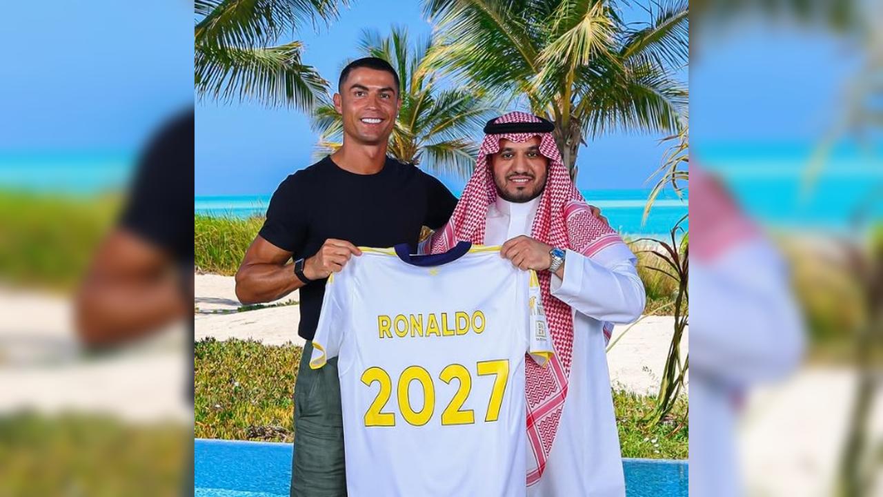 Cristiano Ronaldo renova com Al-Nassr e terá salário de R$ 2,5 bilhões por ano Imagem referente a Cristiano Ronaldo renova com Al-Nassr e terá salário de R$ 2,5 bilhões por ano