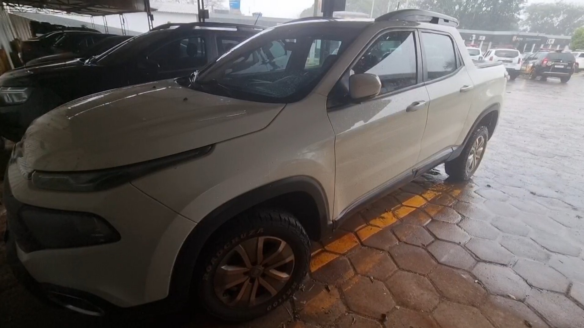 Fiat Toro roubada em assalto no São Cristóvão é recuperada pela Polícia em Cascavel