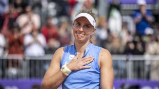 Bia Haddad e João Fonseca caem em preparatórios e rumam para Wimbledon