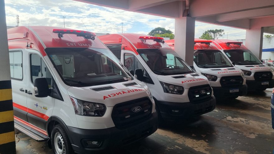 Quatro novas ambulâncias são entregues e reforçam frota do Consamu