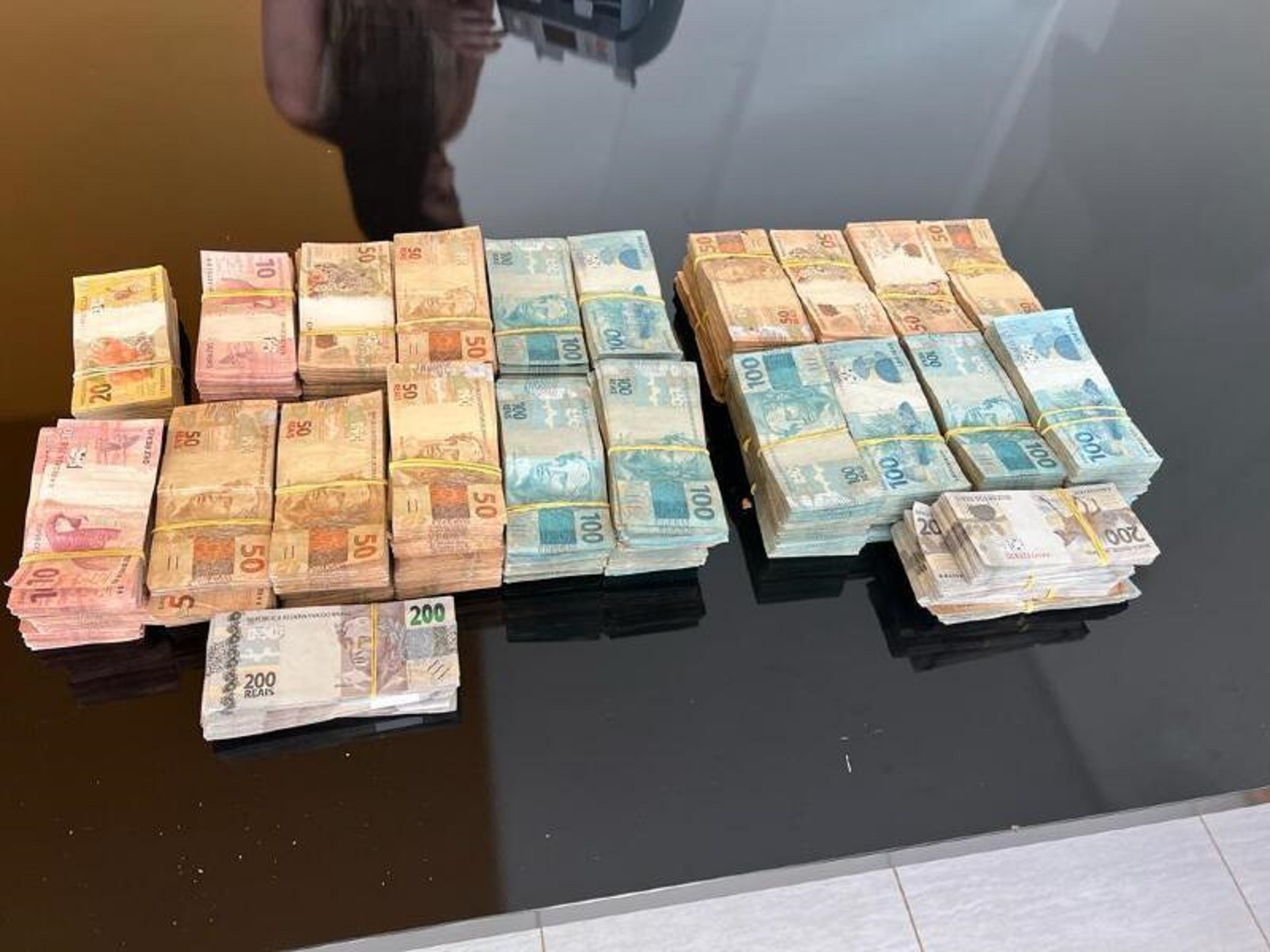 Empresário tenta sacar R$ 15 milhões no BNDES para turbinar roubo de grãos