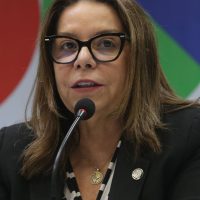 Estudantes devem buscar alternativa aos EUA, diz presidente da Capes Imagem referente a Estudantes devem buscar alternativa aos EUA, diz presidente da Capes