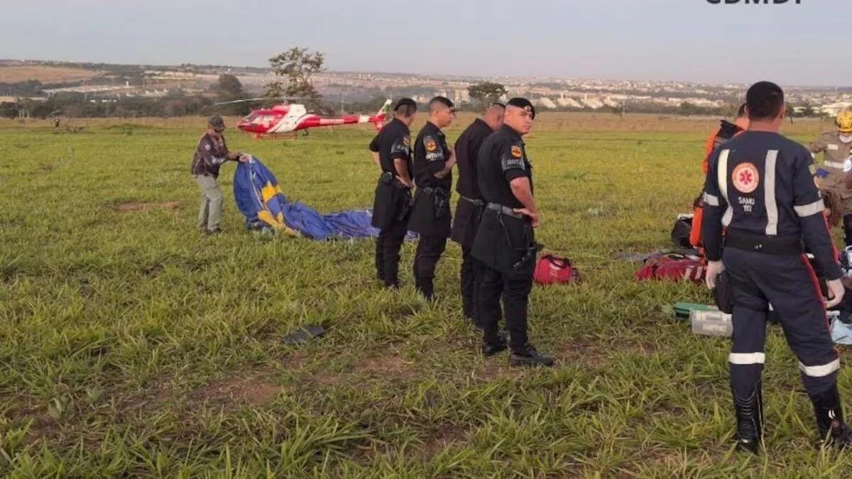 Homem morre após cair de parapente às margens da BR-040