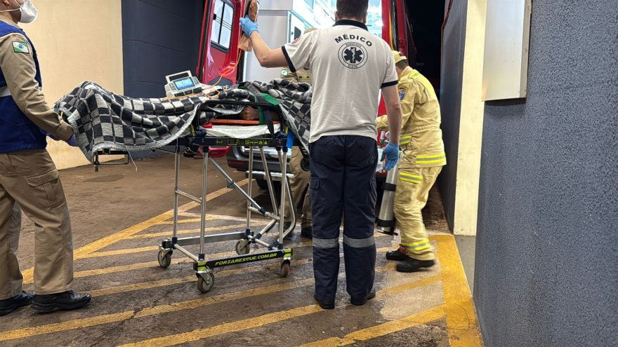 Homem é agredido a tijoladas na cabeça e socorrido em estado grave no bairro Interlagos
