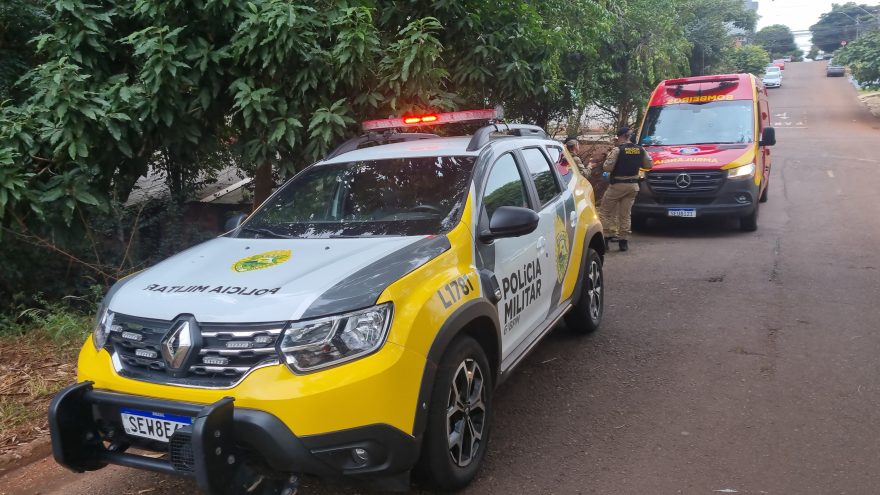 Homem em surto é socorrido após cortar o pulso no Bairro Cancelli, em Cascavel