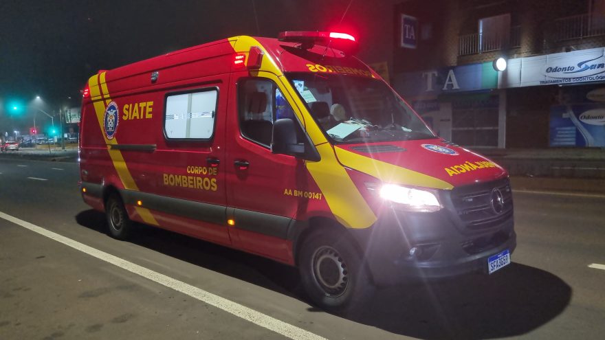 Rapaz é agredido e pede socorro em trailer de lanches na Avenida Carlos Gomes