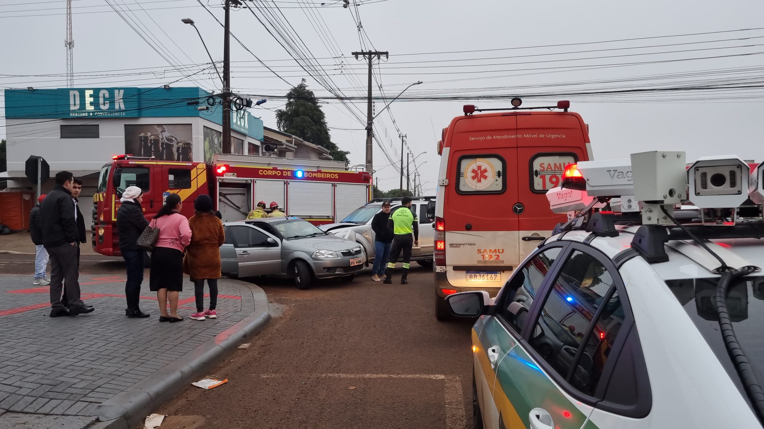 Forte colisão mobiliza várias equipes de resgate à Região Norte de Cascavel
