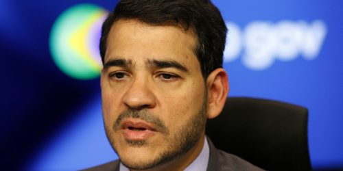 AGU vai ao STF para reverter derrubada de decreto do IOF Imagem referente a AGU vai ao STF para reverter derrubada de decreto do IOF