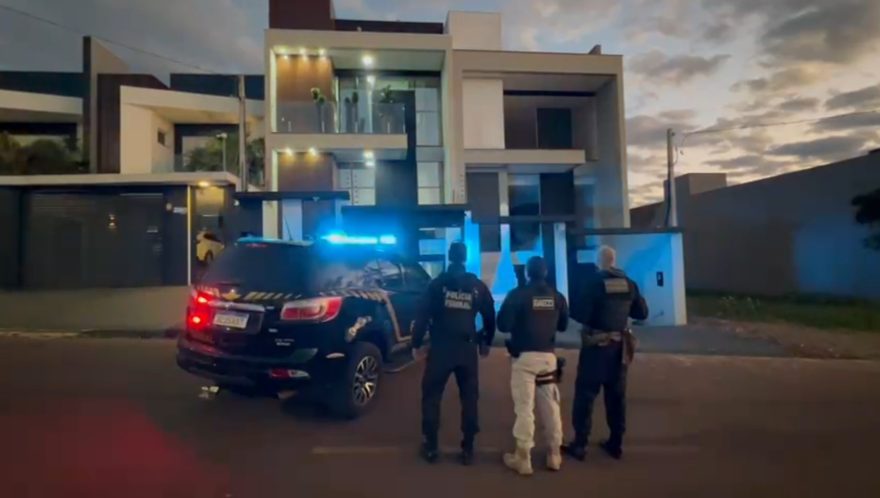 Polícia Federal e GAECO prendem suspeito de integrar facção ligada ao PCC em Cascavel