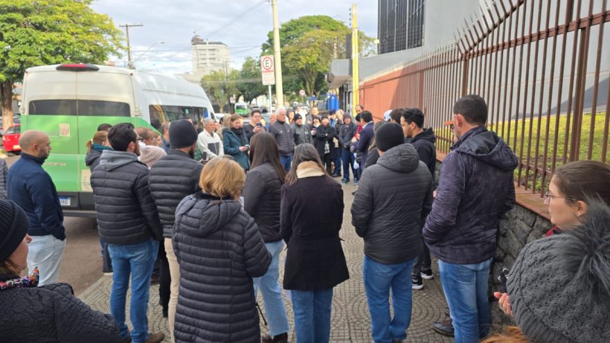 Moradores se unem em protesto contra localização do Centro POP
