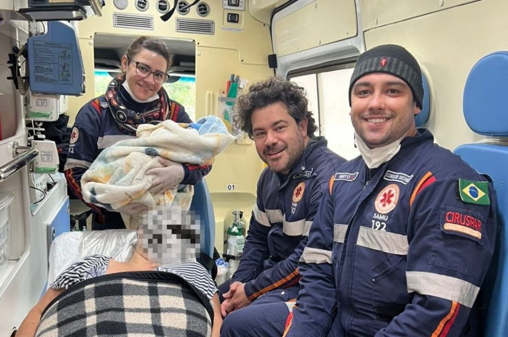 Bebê “apressadinho” nasce dentro de casa; Equipe do SAMU faz parto de emergência