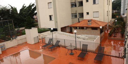 Prefeitura de São Paulo isola área afetada por rompimento de tubulação Imagem referente a Prefeitura de São Paulo isola área afetada por rompimento de tubulação