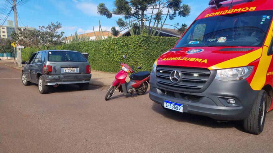Motociclista de 72 anos fica ferido após colisão com carro na Rua Maranhão