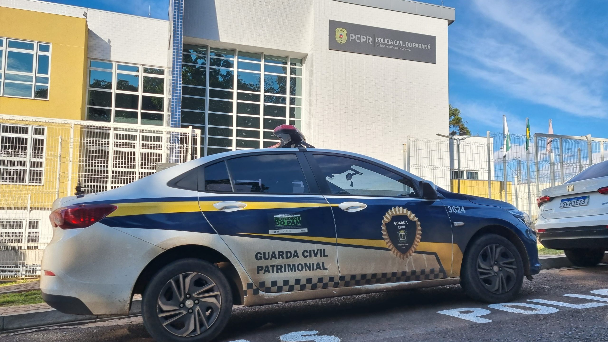 Menino de apenas 9 anos é flagrado com cigarro eletrônico na Escola da Transparência em Cascavel