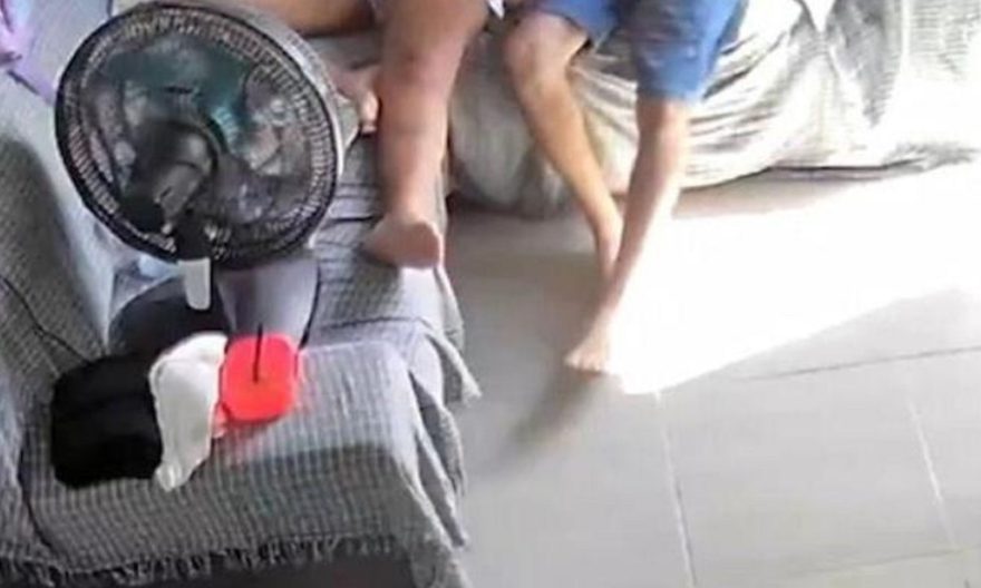 Mulher esfaqueia marido após discussão com faca e bebê no colo