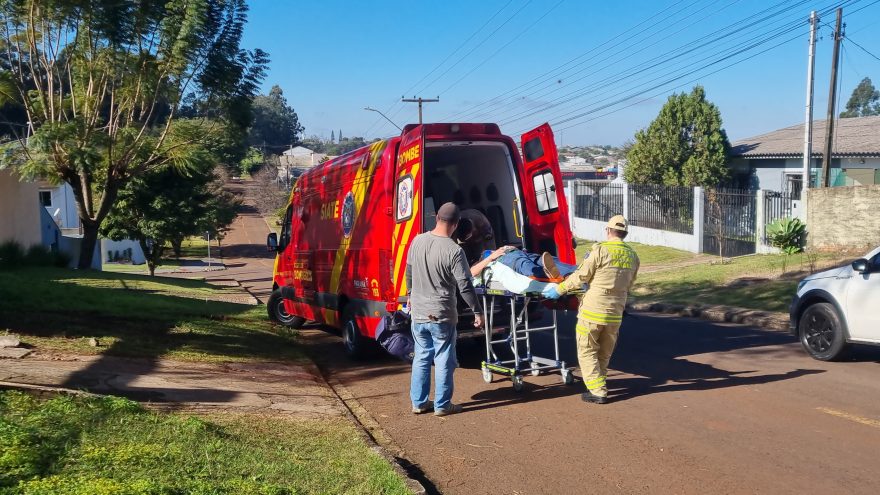 Trabalhador é atingido por chapa de MDF e precisa ser socorrido pelo Siate