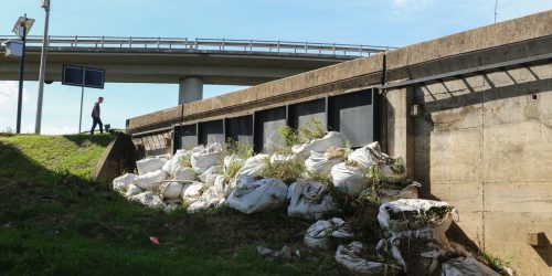 Nível do Guaíba recua, e prefeitura de Porto Alegre reabre comportas Imagem referente a Nível do Guaíba recua, e prefeitura de Porto Alegre reabre comportas