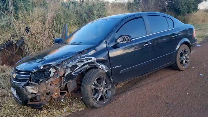 Carreta e dois carros se envolvem acidente na BR- 369 em Cascavel