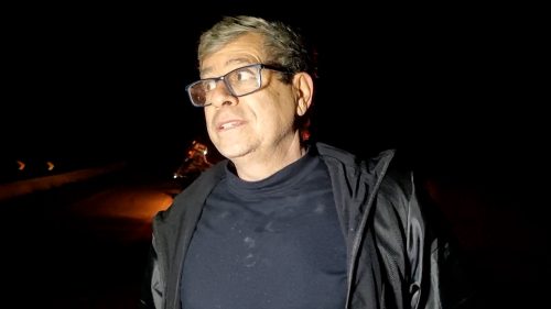 Homem percebe caminhão tombado na PR-180 e presta primeiros socorros no local Imagem referente a Homem percebe caminhão tombado na PR-180 e presta primeiros socorros no local