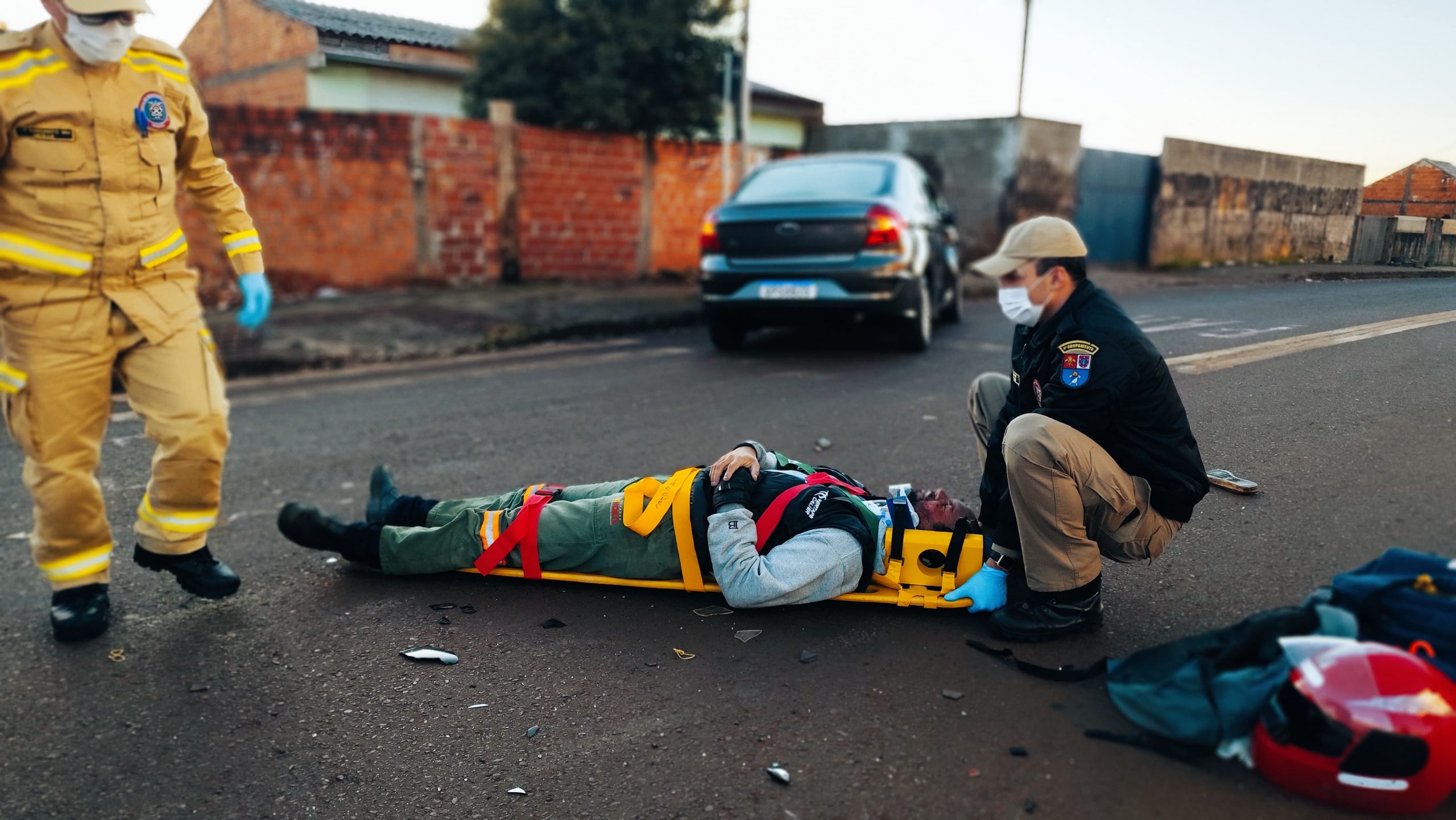Violenta colisão entre carro e moto deixa homem ferido na Região Norte