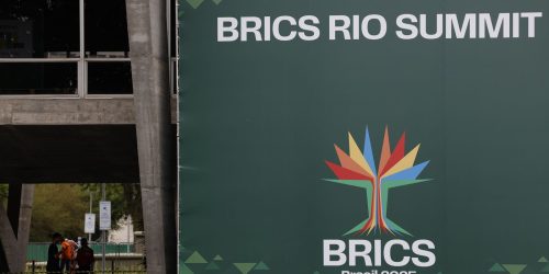 Sociedade civil discute prioridades nesta sexta e sábado no Rio Imagem referente a Sociedade civil discute prioridades nesta sexta e sábado no Rio