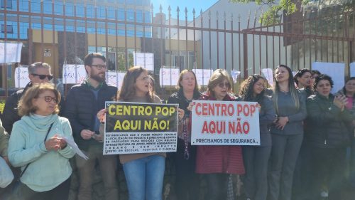 Moradores temem mais violência e protestam contra Centro Pop no Centro Imagem referente a Moradores temem mais violência e protestam contra Centro Pop no Centro