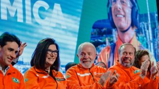 Lula cobra fiscalização de preços de combustíveis