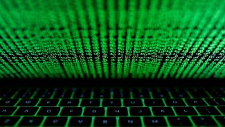 Funcionário que deu acesso a hackers executarem fraude é preso