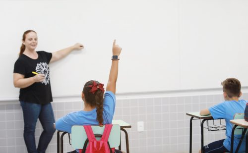 Cascavel abre inscrições para curso sobre saúde mental e gestão das emoções para servidores da educação Imagem referente a Cascavel abre inscrições para curso sobre saúde mental e gestão das emoções para servidores da educação
