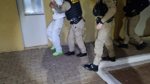 Imagem referente a Rapaz com faca “toca o terror” em bar e acaba preso no Parque São Paulo