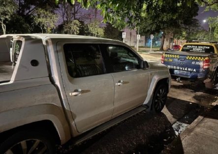 Motorista escapa da morte após ser atacado a tiros Imagem referente a Motorista escapa da morte após ser atacado a tiros