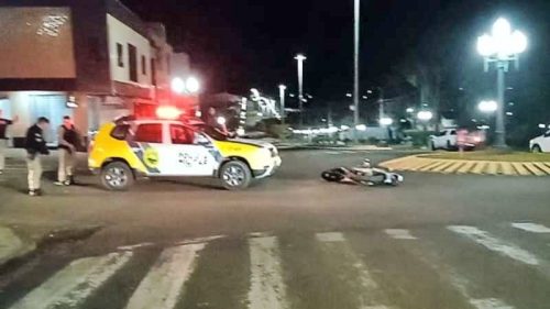 Correria policial! Em posse de drogas, homem tenta fugir da PM, mas acaba preso Imagem referente a Correria policial! Em posse de drogas, homem tenta fugir da PM, mas acaba preso