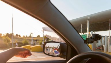 Imagem referente a Pedágio volta com tudo no Paraná e povo quer saber: cadê a tal isenção?