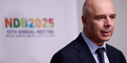 Imagem referente a Mesmo sem consenso no Brics, Rússia defende alternativa ao dólar
