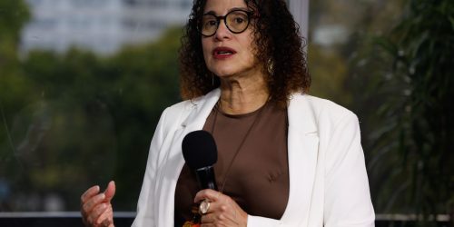 Imagem referente a Países do Brics querem os próprios cabos submarinos de comunicação