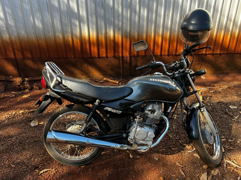 Caminhão com placas de Cascavel colide com motocicleta na PR-486